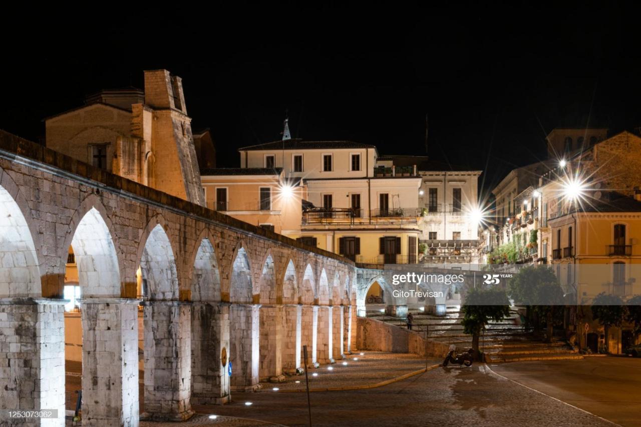 سولمونا Dietro Piazza Maggiore المظهر الخارجي الصورة